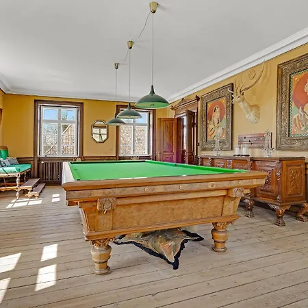 1 Bedroom Cozy In *